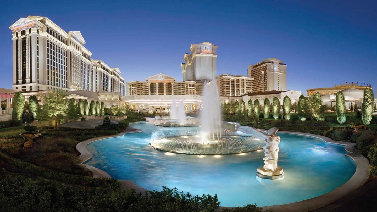 Caesars Palace Restaurants: A Foodies Guide to Dining in Vegas