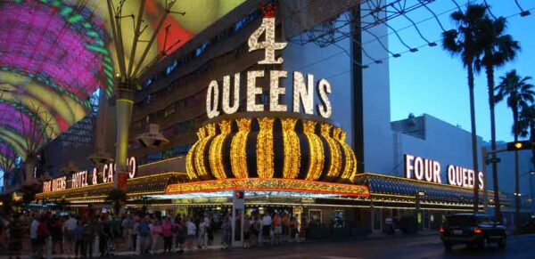960x465 hotels four queens